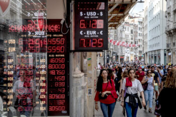 In Turkey, Even the Volatile Bitcoin Looks Pretty Good Compared to the Lira - 1