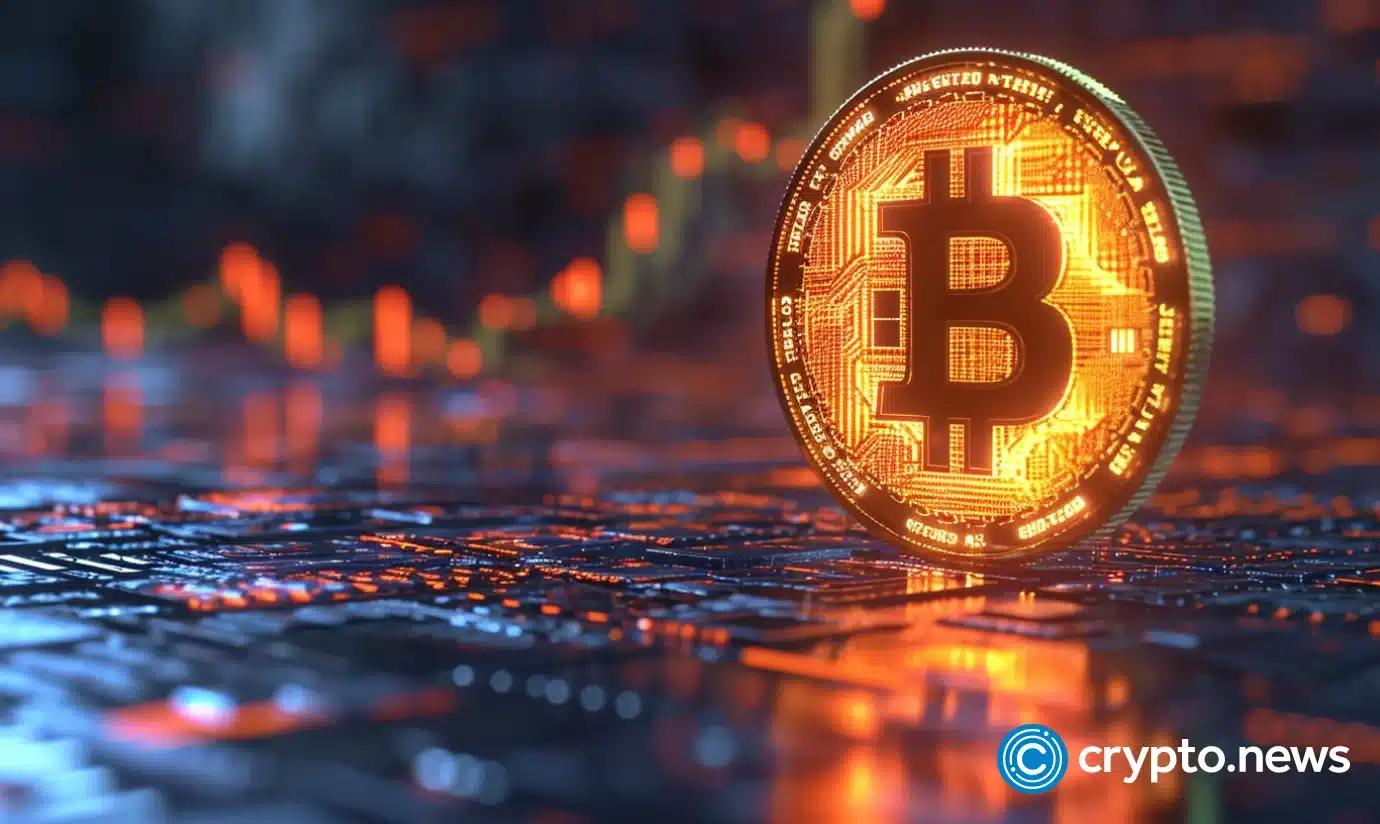 Bitcoin falls after ETF approval; investors turn to Chainlink and NuggetRush