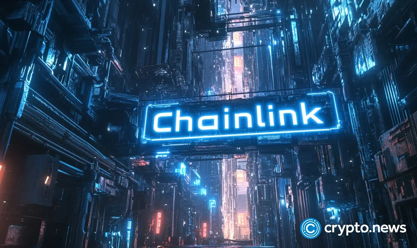 Chainlink price slowly forms a bullish pattern as whale holdings rise