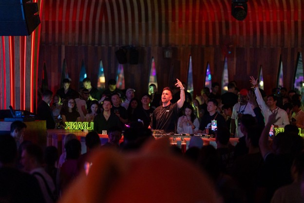 LBank successfully hosts 1001 crypto nights during TOKEN2049 Dubai - 5